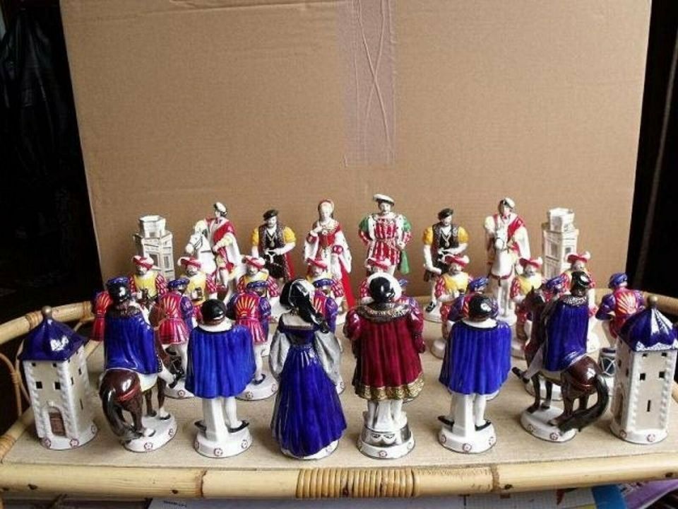 Suche Porzellan Figuren Sammlung Allach Meissen Wien Herend etc. in Hückelhoven