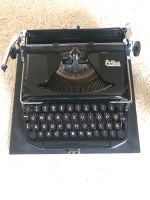 Schreibmaschine Erika schwarz auf Bodenplatte Berlin - Tempelhof Vorschau