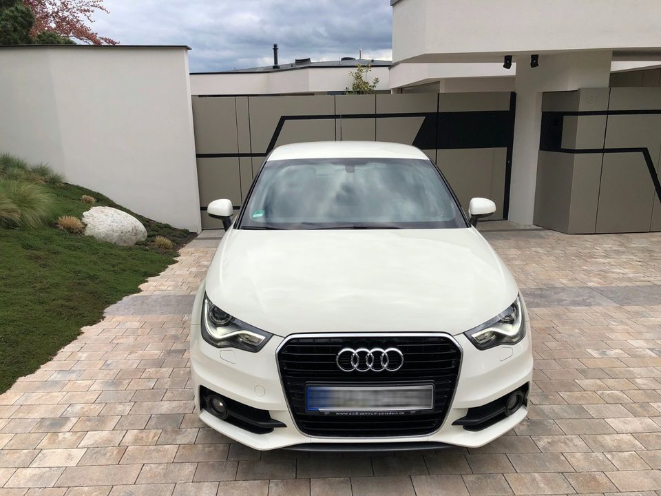 Audi A1 - 1.4 TFSI S-Line - 3x S-Line - 122 PS - Top Ausstattung in Aidlingen