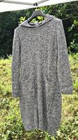 Kuscheliges Strickkleid mit Kapuze Gr 48/50 schwarz/weiß Dresden - Pieschen Vorschau