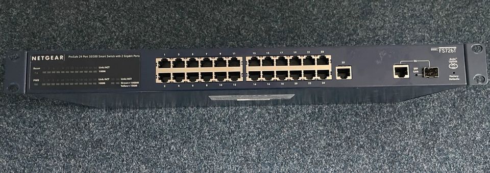 Netgear FS726T ProSafe 24-Port 10/100Mbps Smart Switch with 2 GB in Rotenburg (Wümme)