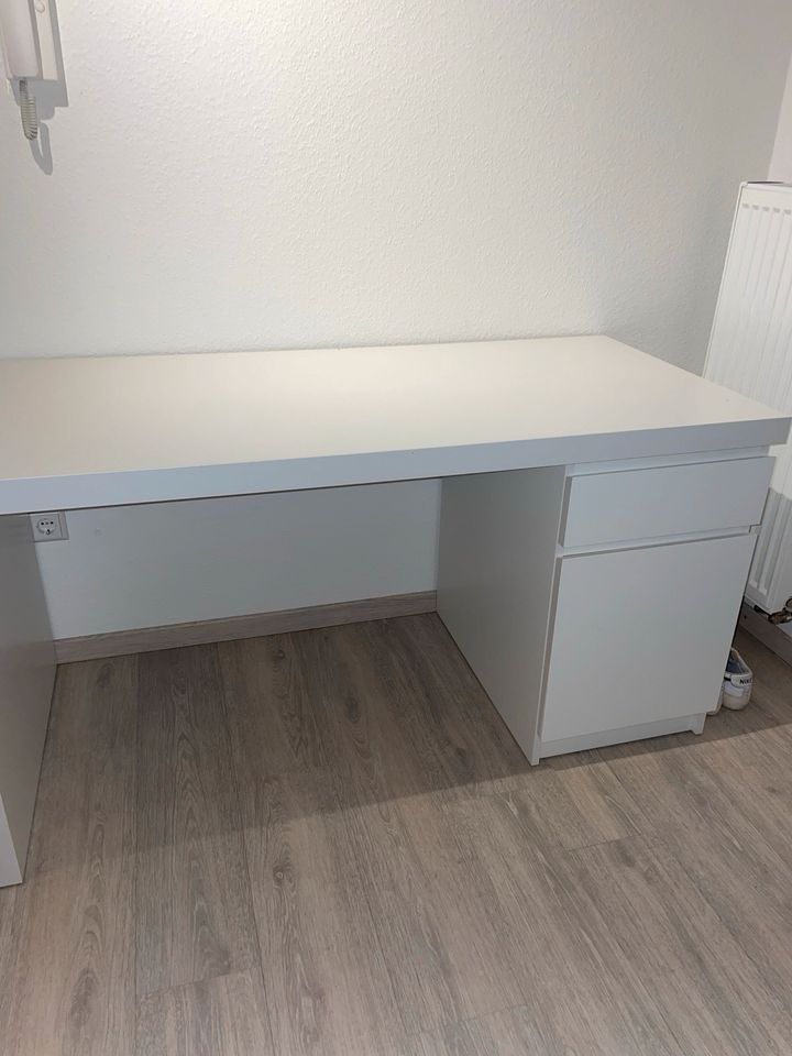 IKEA MALM Schreibtisch in Unterensingen