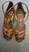 Tanzschuhe in zwei verschiedenen Größen Bayern - Neuburg a.d. Donau Vorschau