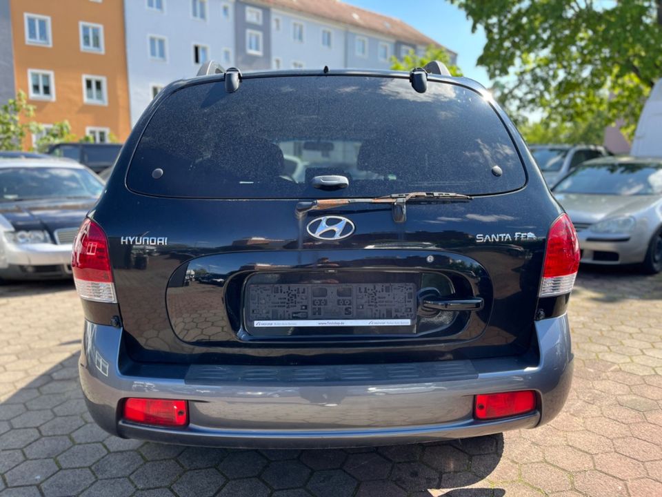 Hyundai Santa Fe 2.4* Klima* Vollleder* in Bamberg