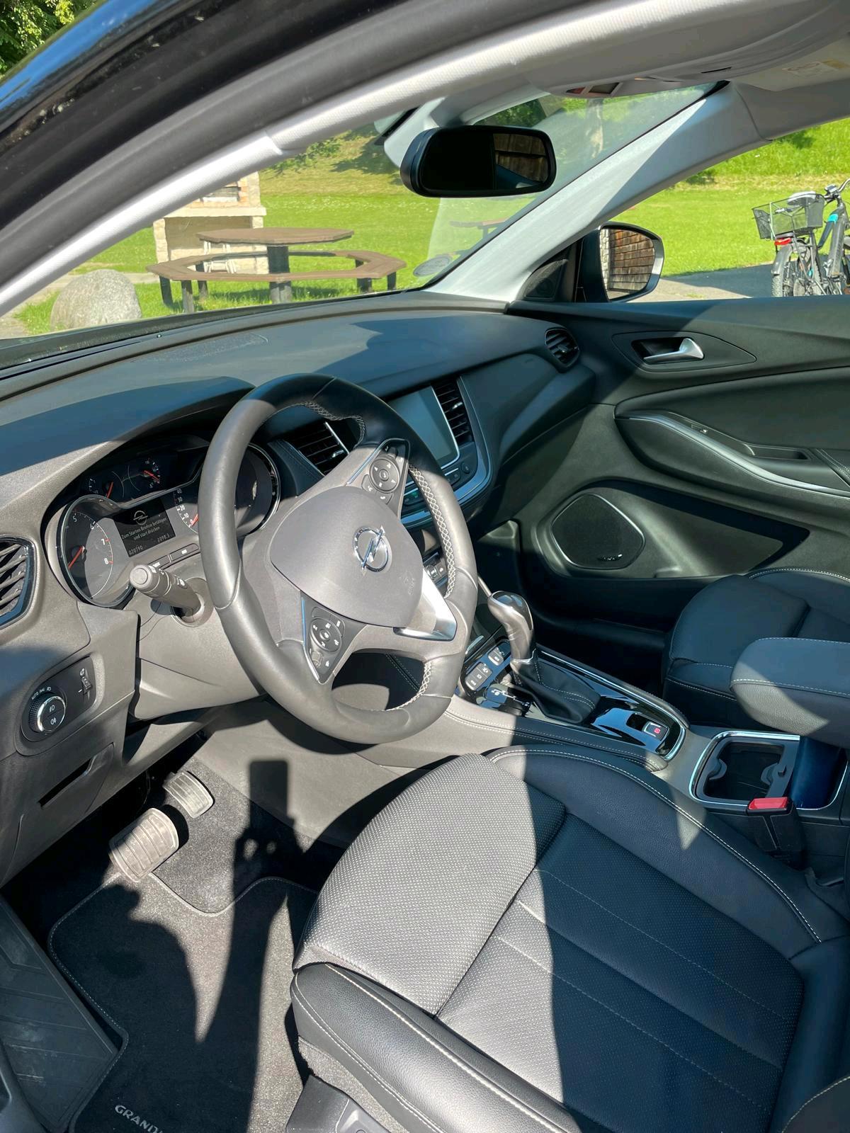 Abbildung des Autos Opel  Grandland X 1.6 St…