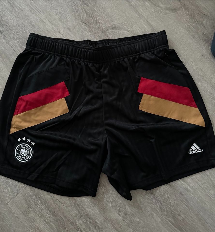 Deutschland Retro Shorts in Duisburg