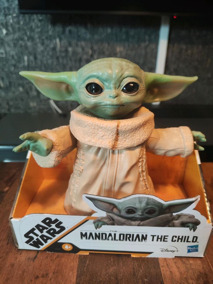 Star Wars Bluray Paket mit Baby Yoda Figur in Lüdinghausen