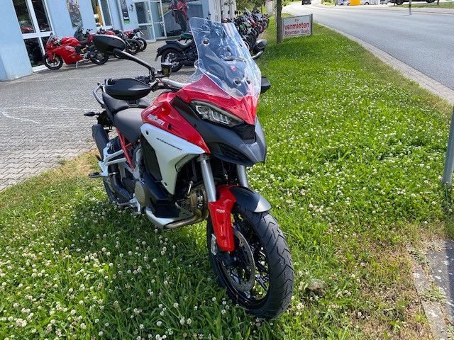 Ducati Multistrada V4 S Travel und Radar Lieferbar in Bad Mergentheim