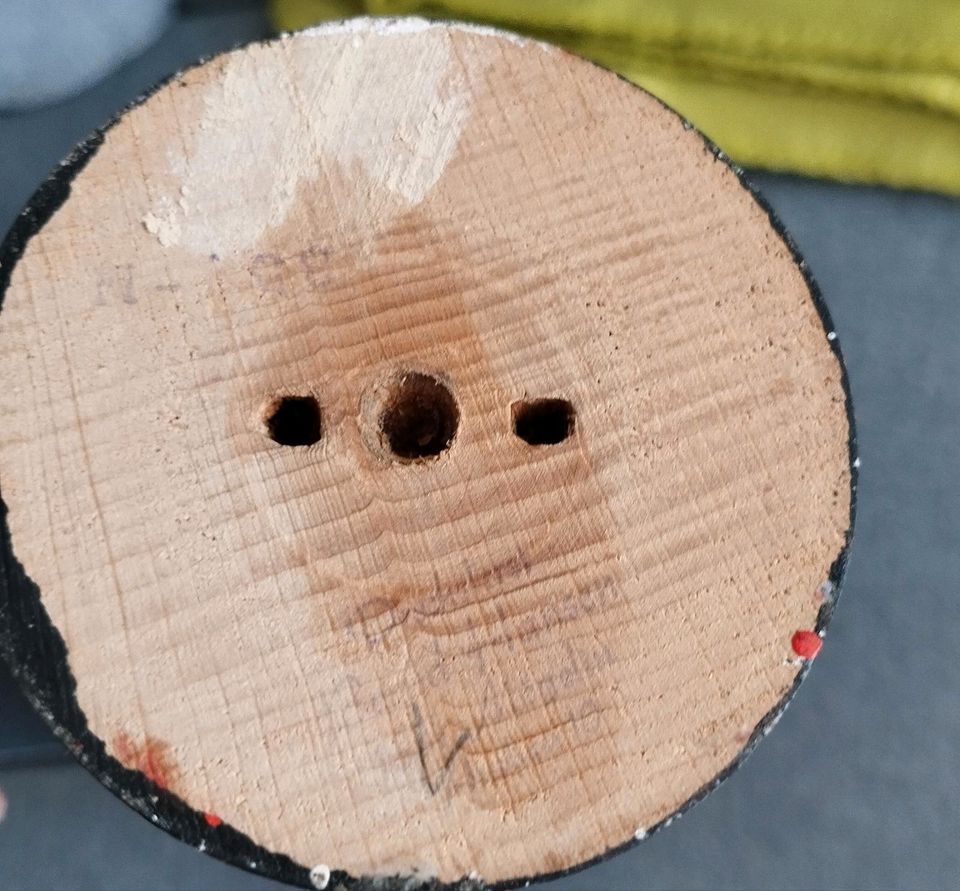 2 Holz Nussknacker leicht beschädigt in Ueckermuende