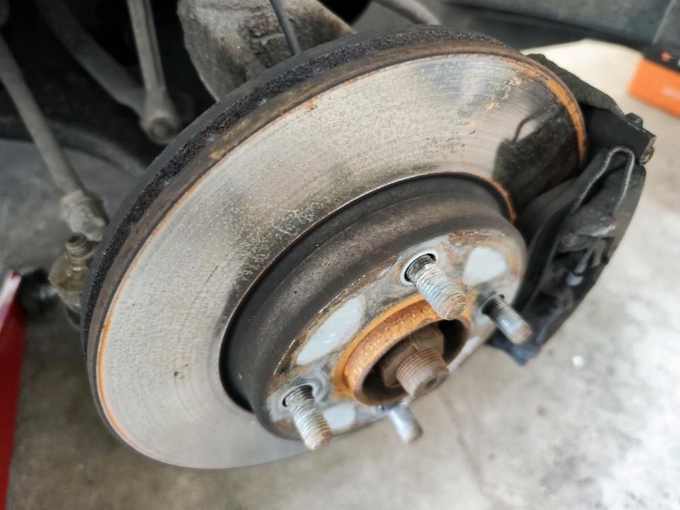 Ford Focus als beschädigtes fahrzeug in Schieder-Schwalenberg