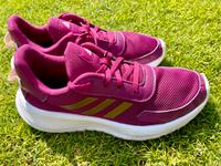 Adidas Sportschuhe FR 37,5 lila keine deutsche Größe Sachsen - Gröditz Vorschau