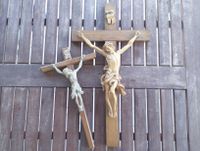 2 antike Kruzifixe aus Holz / Holzkruzifix Nordrhein-Westfalen - Königswinter Vorschau