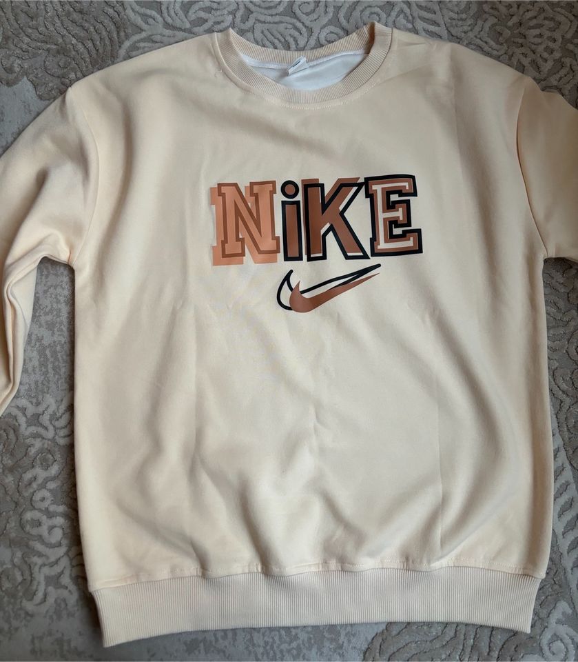 Nike Sweatshirt beige in Aschaffenburg