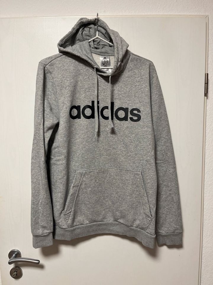 Pullover Hoodie Adidas Gr. M in Trittau