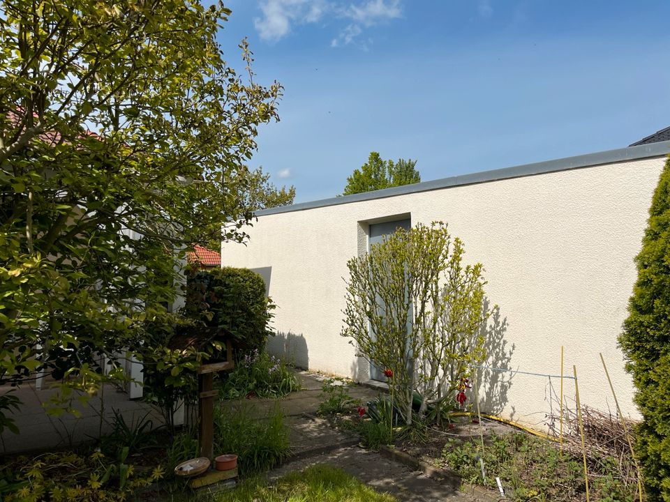 Einfamilienhaus mit Garage und überdachter Terrasse in Stendal