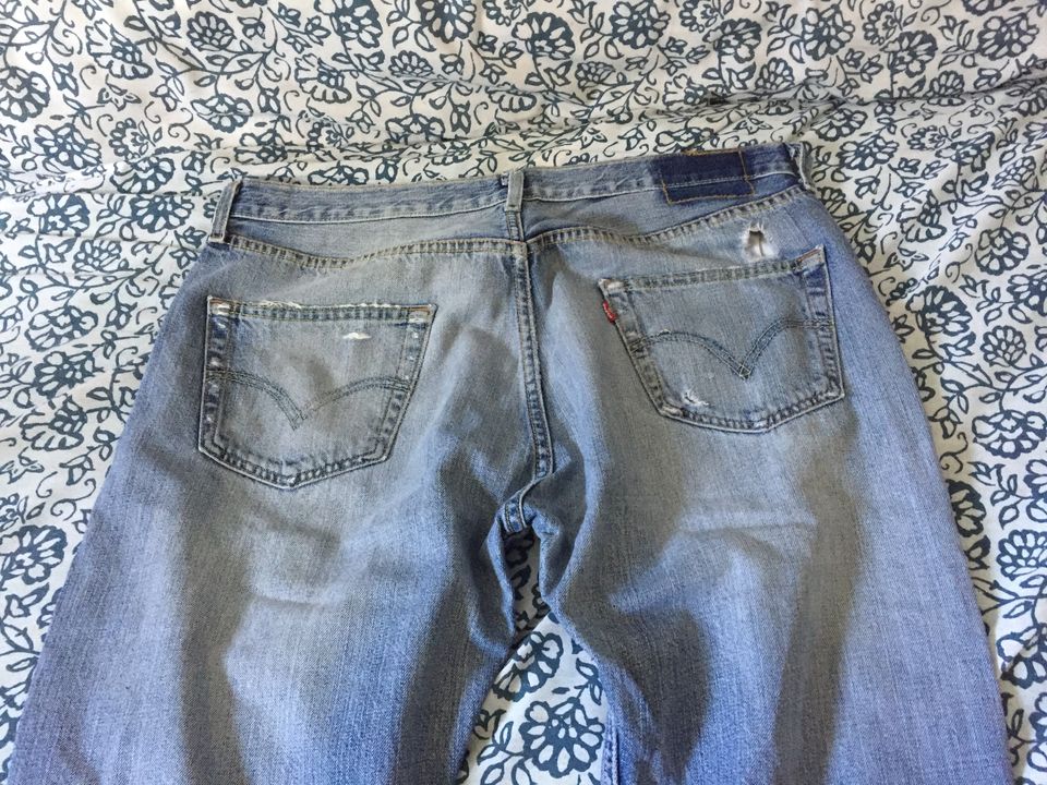 Marken Herren original jeans Hose von Levi's preiswert 10€ nur in Ostfildern