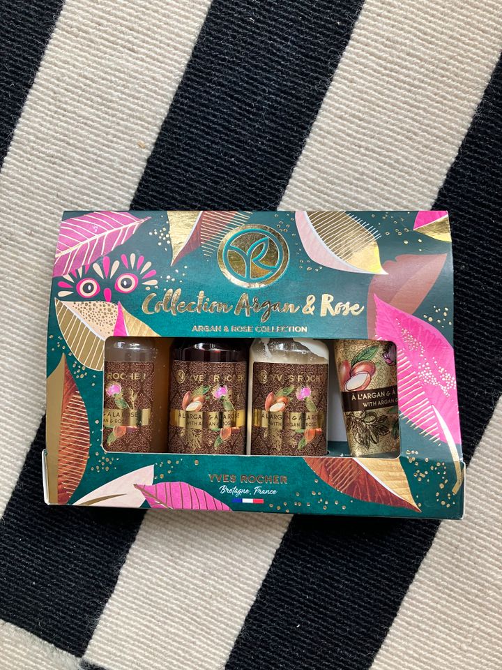 Yves Rocher Argan & Rose Set in Köln