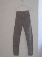 ⭐ Kleidung: Hosen, Lang, Jeans, Grau. Kinder: 08-10 Jahre. Nordrhein-Westfalen - Kreuztal Vorschau