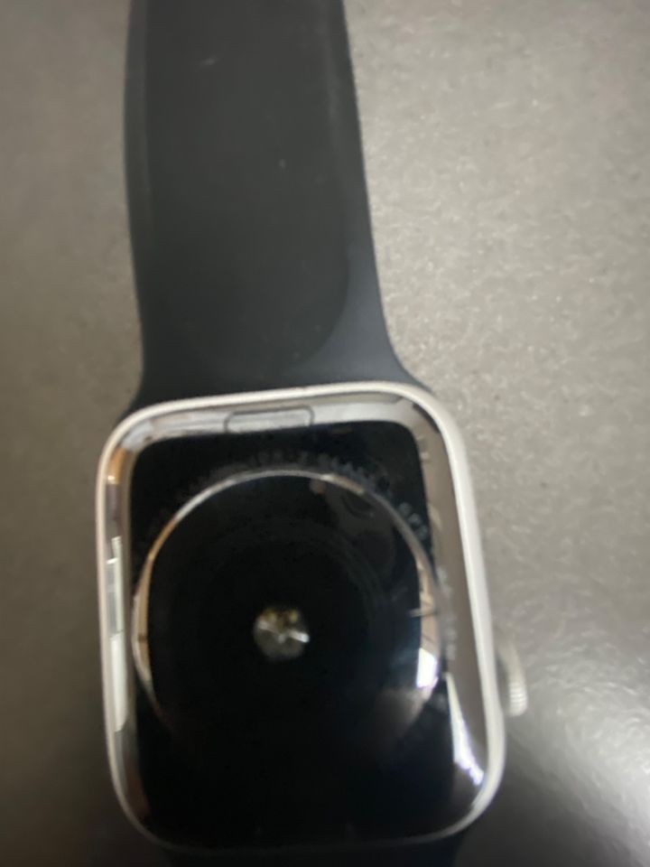 Apple Watch Serie 5 GPS Aluminium 44mm in Dormagen