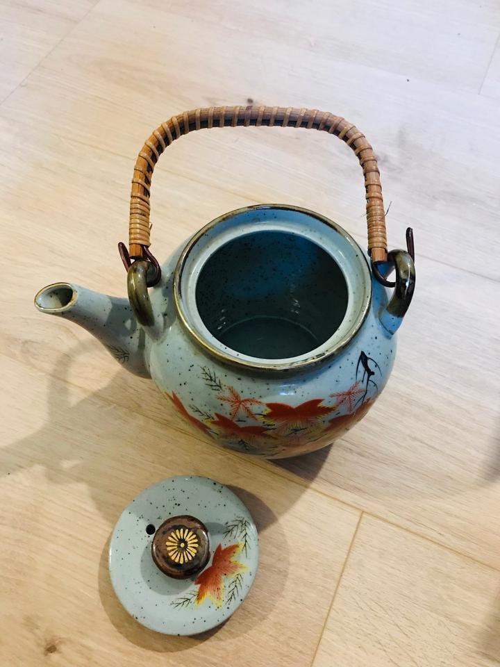 Vintage Japanisches Teeservice – 6 Tassen & Kanne – Ahornmuster in Laupheim