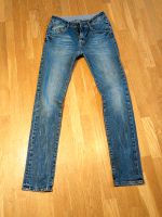 Jeans blau von Vingino passend 152/ 158 Hessen - Oestrich-Winkel Vorschau