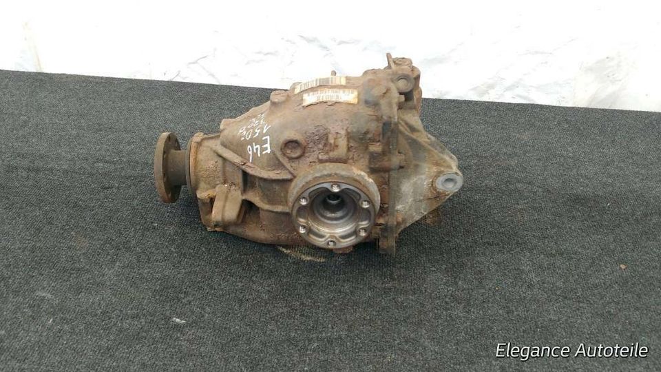 BMW E46 320 Diesel Schaltgetriebe Differential Hinten 1428796 in Hamburg