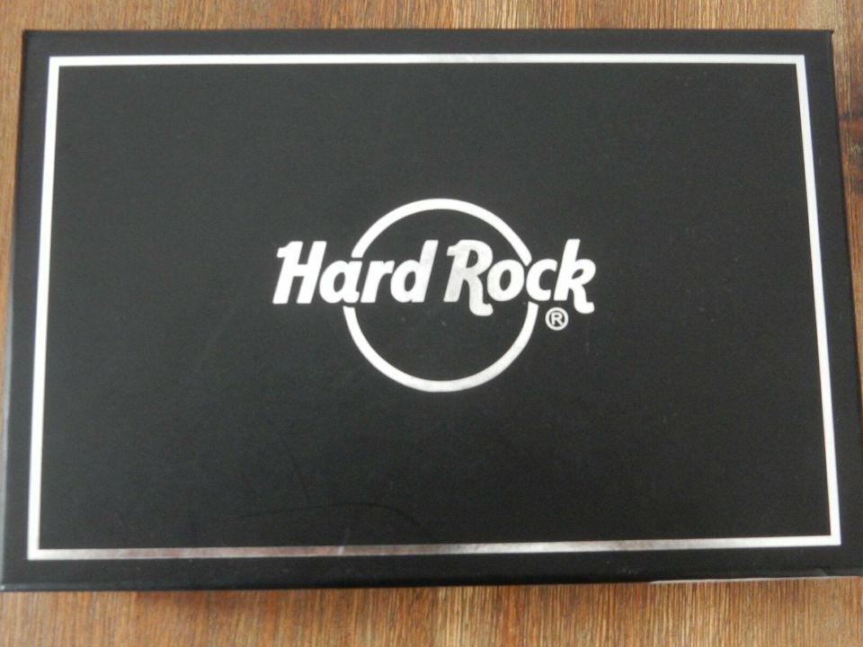 Live Love Rock Charm Bracelet Boxed Set 2 Armreife Hard Rock Cafe in Löwenstein