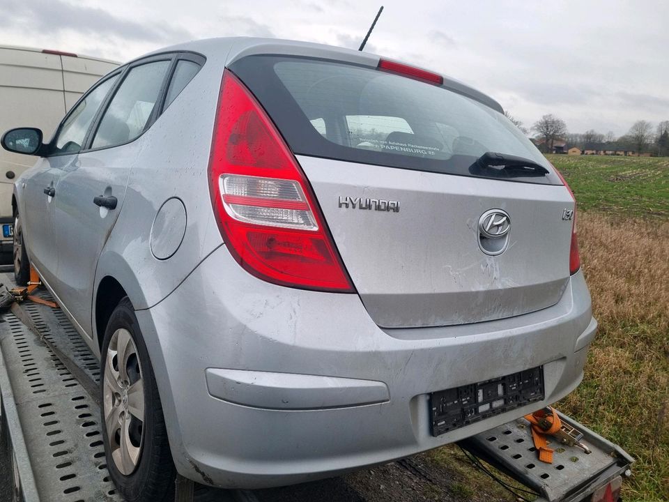 Hyundai i30 Schlachtfest Ersatzteile Ausschlachten in Westerwalsede