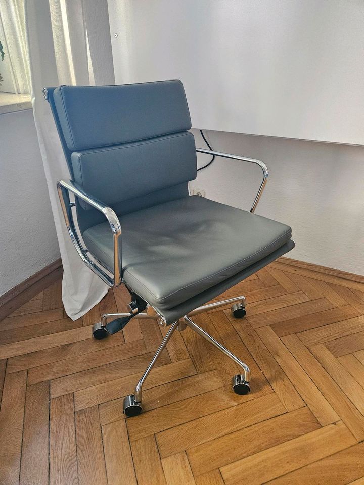 Eames Nachbildung Bürostuhl Leder in München