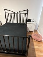 IKEA Metall Bett Schwarz 140x200 mit 2 passenden Nachttischen Essen - Huttrop Vorschau