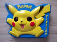 Vintage Pokémon Pikachu Kunstoffkoffer Nintendo 1999 RoseArt 1999 Bayern - Augsburg Vorschau