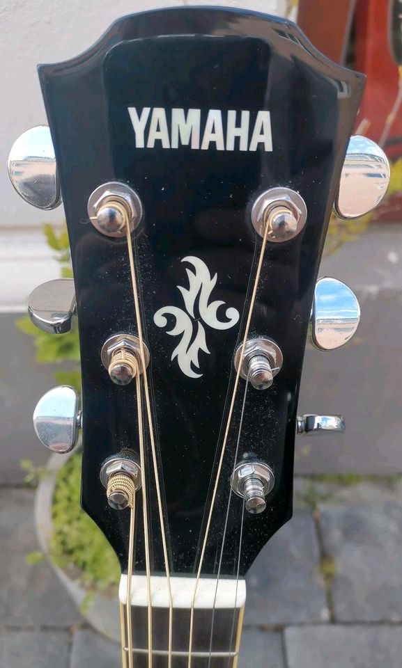 Yamaha APX 500 III Electro-akustische Gitarre Bestzustand! in Köln