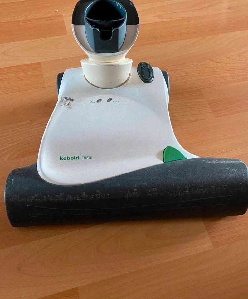 Vorwerk Kobold Staubsauger VT270 inkl  Zubehör in Rümmingen