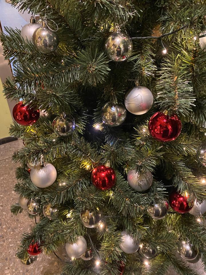 Künstlicher Tannenbaum grün 180cm mit PVC Nadeln #MG80180B2 in Jettenbach