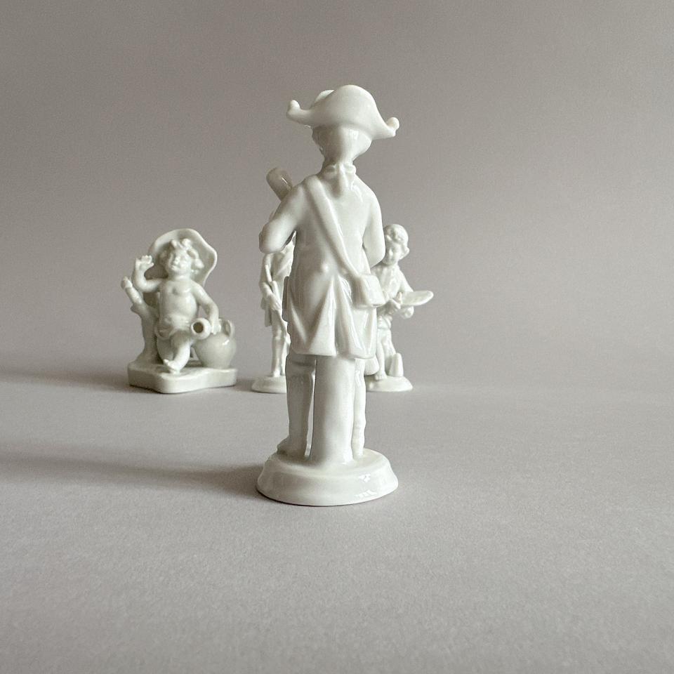 Volkstedt Porzellanfiguren 4er-Set – Klassische Sammlerstück in Backnang