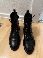 Schwarze Stiefeletten mit Schnürung von Bobbies Hamburg-Nord - Hamburg Uhlenhorst Vorschau