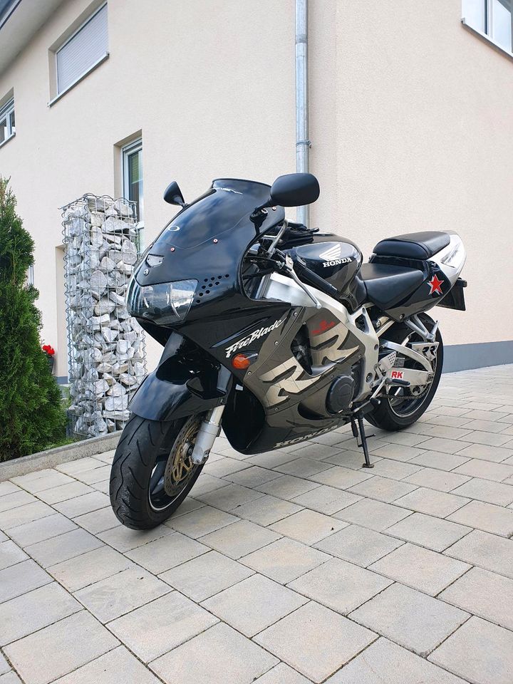 Honda CBR 900rr SC33 in Wunsiedel