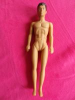 Vintage Ken Barbie-Figur, blaue Augen, Höhe 29 cm Nordrhein-Westfalen - Netphen Vorschau