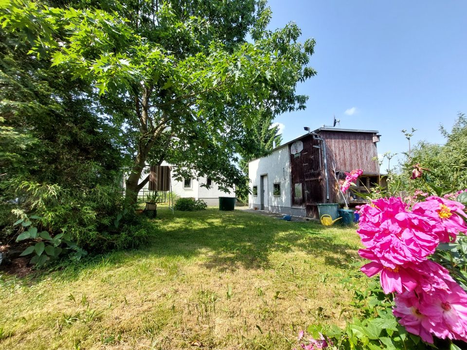 Einfamilienhaus mit separatem Gästehaus in idyllischer Lage in Chemnitz