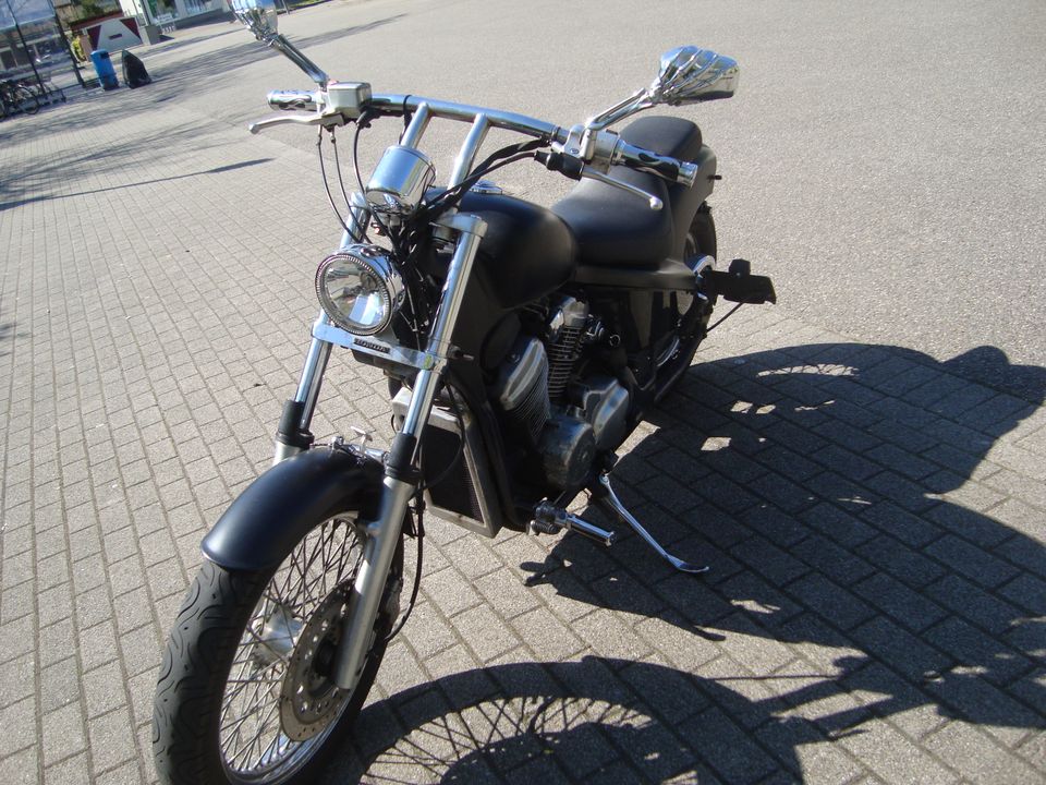 Honda Shadow VT 600 C Chopper in Freiburg im Breisgau