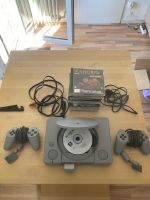 PS1 PlayStation mit 2 Controllern und 9 Spielen Nordrhein-Westfalen - Winterberg Vorschau