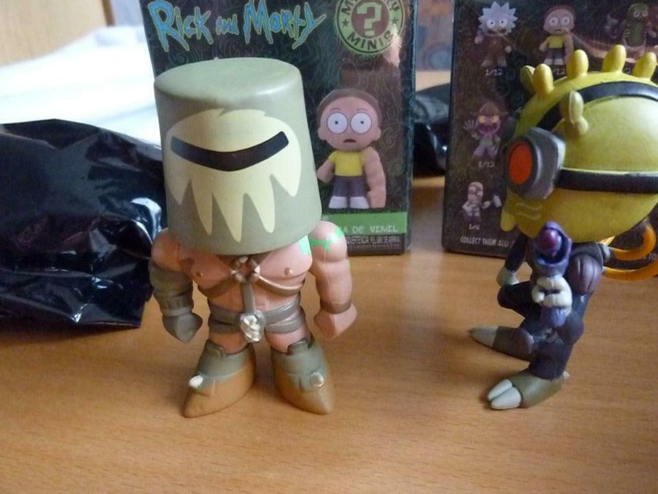 Funko Minis Rick and Morty Exclusive Figuren in Halle