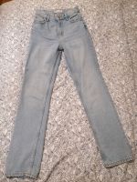 Ich verkaufe eine High waist straight Jeans von der Marke Bershka Hessen - Homberg Vorschau