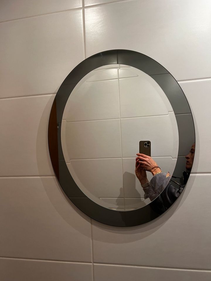 Spiegel oval rahmenlos in Stuttgart