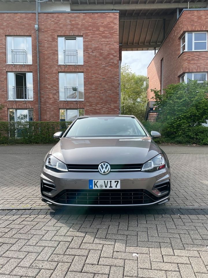 VW Golf 7 R Line in Köln