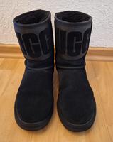 UGG Stiefel Schwarz/ Glitzer Größe 39 Nordrhein-Westfalen - Pulheim Vorschau