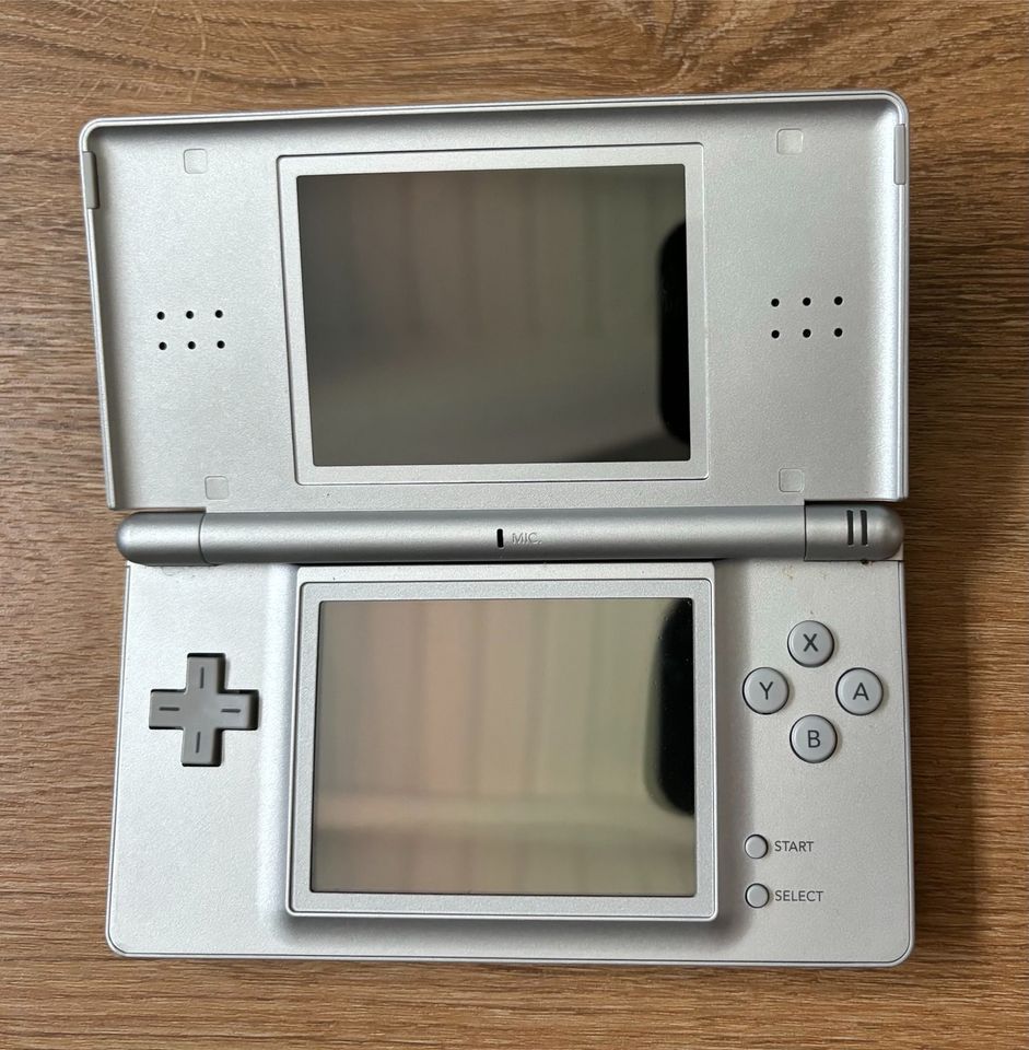 Nintendo DS Lite in Neustadt am Rübenberge