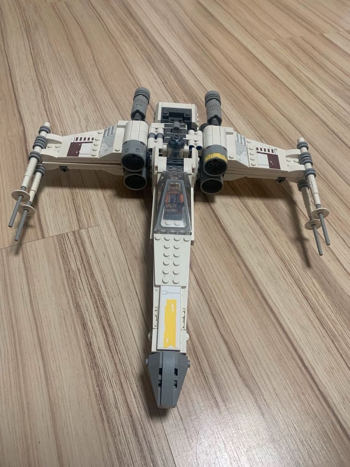 Lego 75301 Star Wars X-Wing Fighter von Luke Skywalker in Altdorf