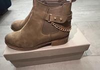 Cox Lederstiefeletten Stiefel in Khaki Größe 39 Berlin - Wilmersdorf Vorschau