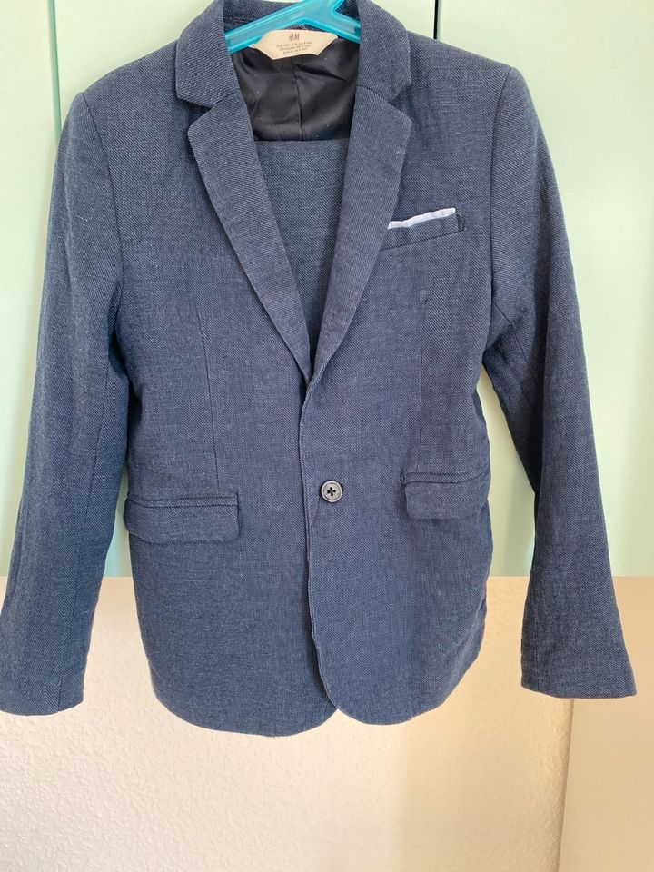 H&M Anzug blau Jacke 140 Hose 134 in Dortmund